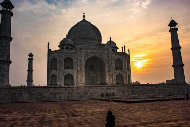 taj-mahal-sunrise-tour