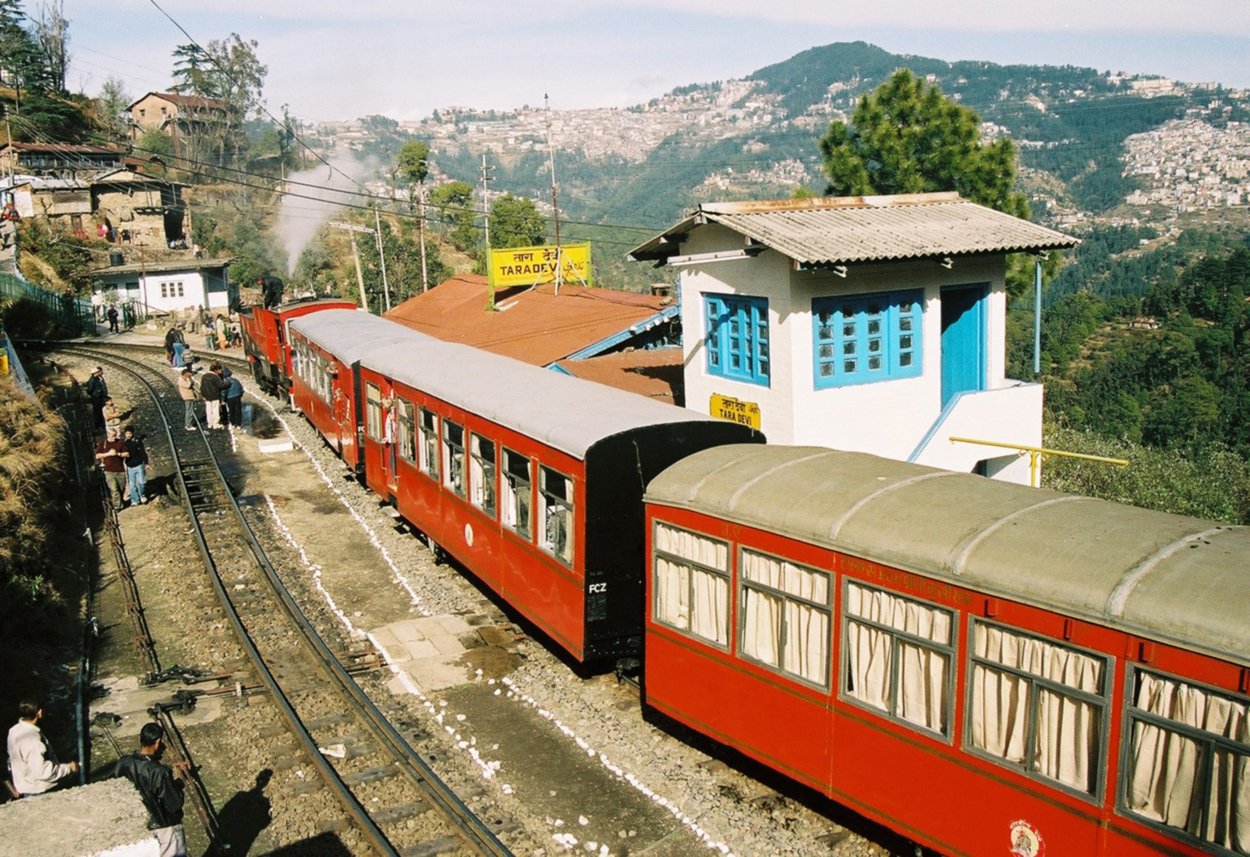 Shimla Mall Road's crowd and colonial buildings summer view